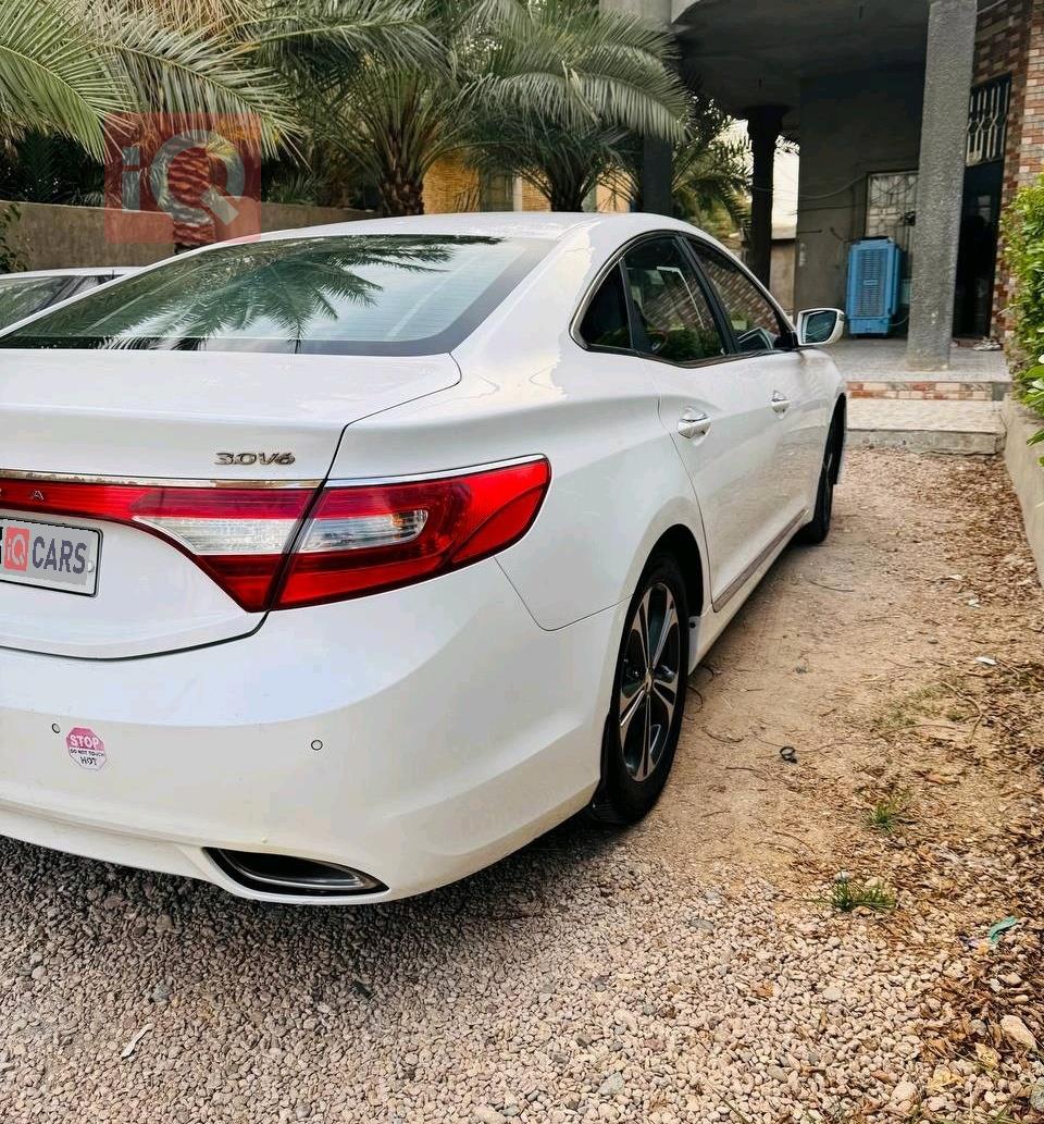 هيونداي أزيرا